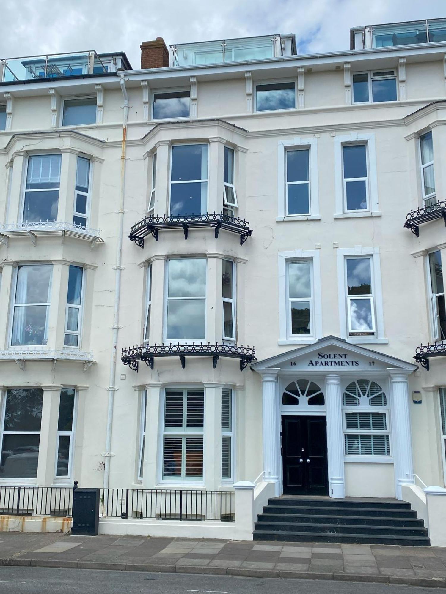Solent Apartments Portsmouth Eksteriør billede